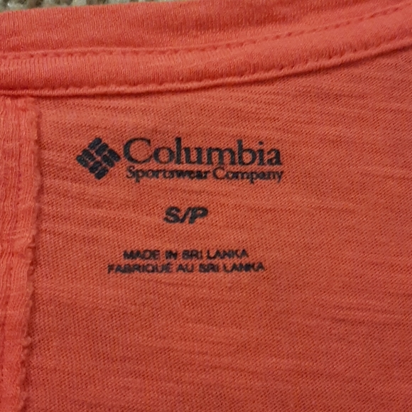Columbia t shirt - Picture 2 of 3